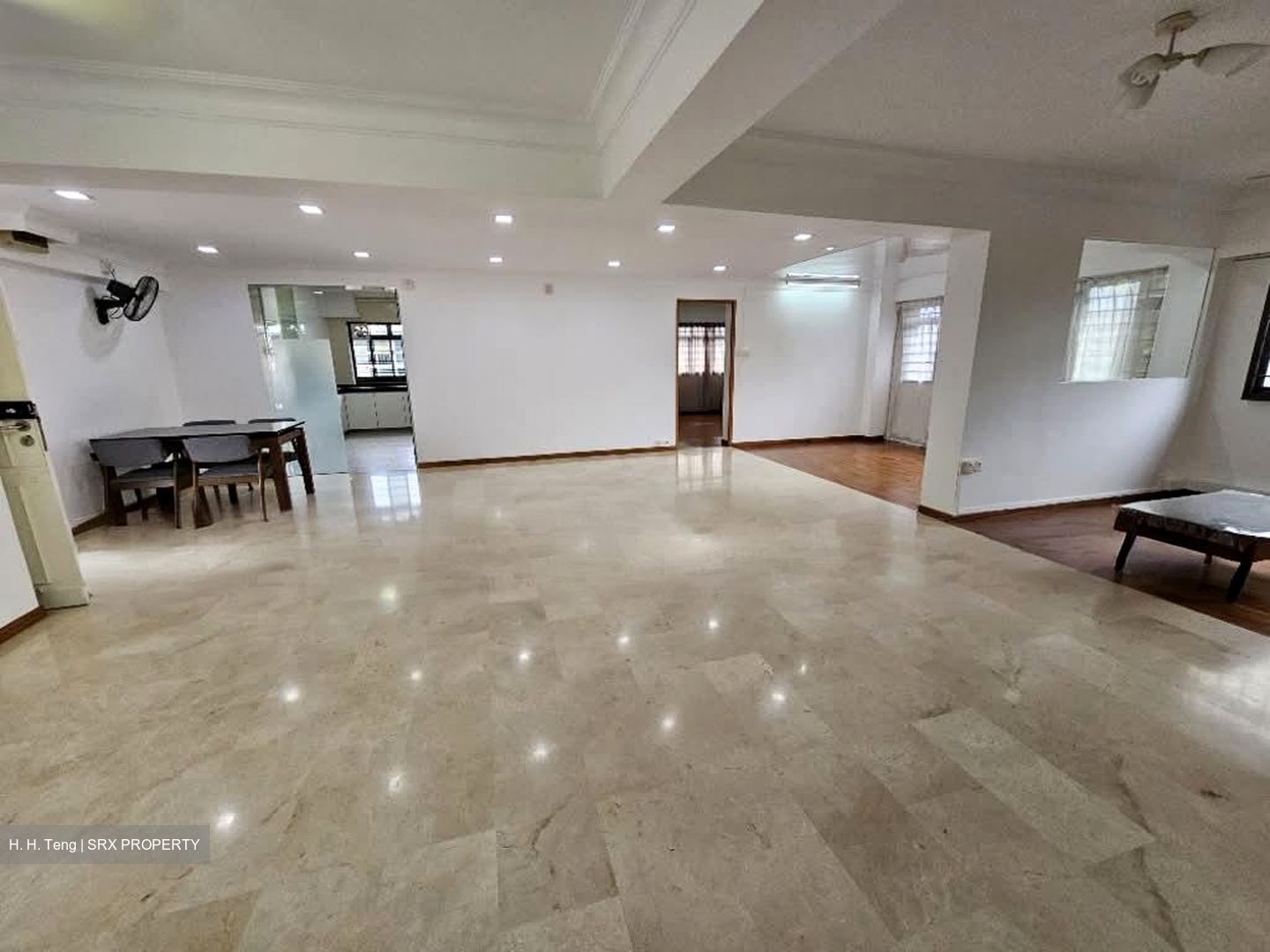 Blk 578 Hougang Avenue 4 (Hougang), HDB Executive #566558831